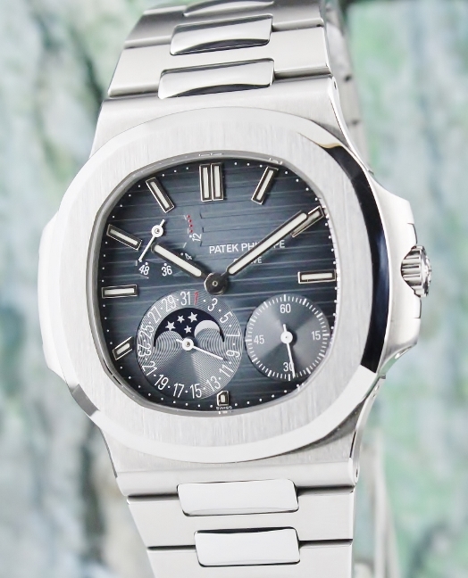 (image for) Like New Unpolished Patek Philippe Jumbo Nautilus Steel 5712/1A